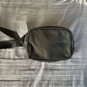 Lululemon large everywhere belt bag grey sage